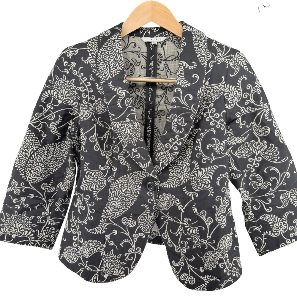 Gorgeous Cabi Women sz 10 Black Floral Embroidered 3/4 Sleeve Button Boho Jacket